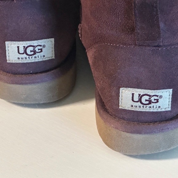 Uggs Women Boots - Picture 8 of 10